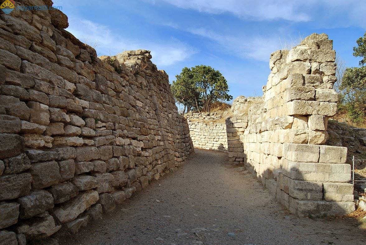 Троя история. Чанаккале руины. Троя Чанаккале фото. Вилуса. Троя 3.